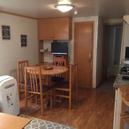 Mobil-Home 4-6 Personnes Сен-Жюльен-ан-Борн Экстерьер фото